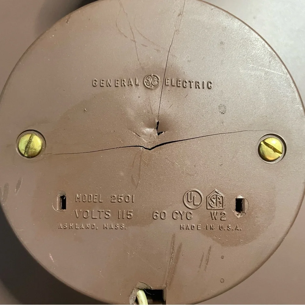 Vintage Brass Face General Electric Plug In Wall Clock Retro Vintage MCM Working